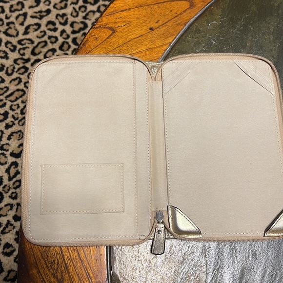 Nook Table - Picture 2 of 2